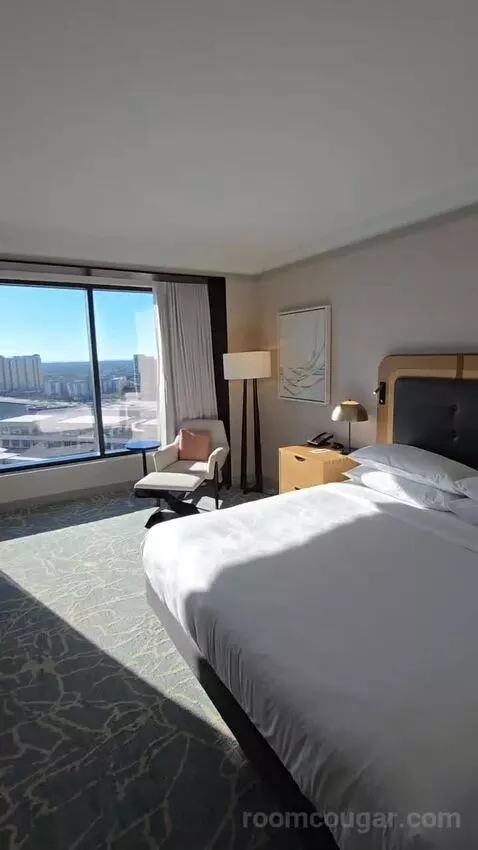 Premium Guest Room with 1 King, Water View (#1876) bed picture #11