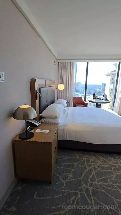 Guest Room with 1 King, City View, Corner Room (#1860) bed picture #5