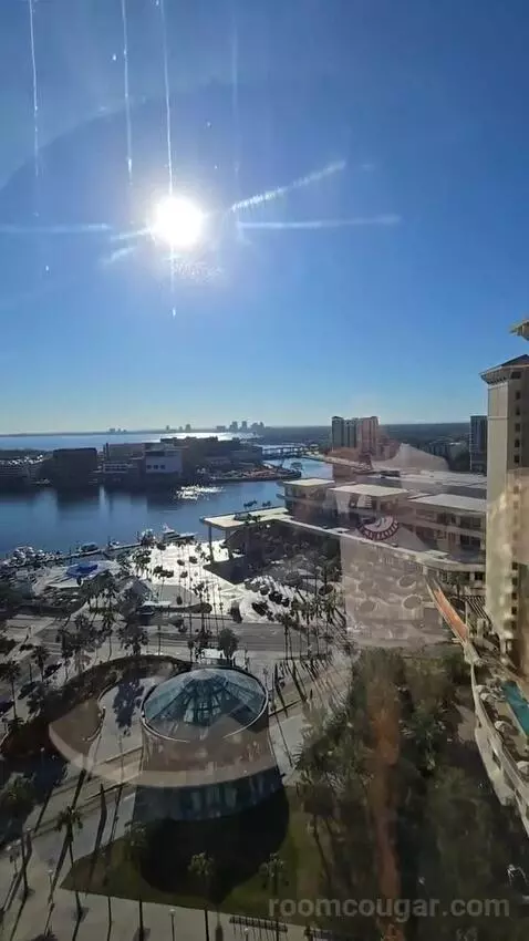 Guest Room with 1 King, City View, Corner Room (#1860) view picture #6