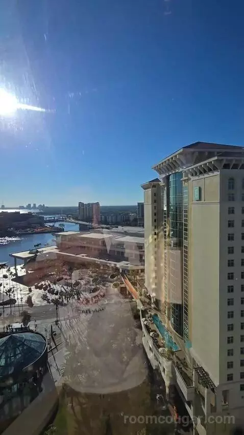 Guest Room with 1 King, City View, Corner Room (#1860) view picture #7