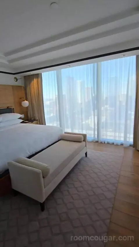 Presidential Suite (#2651) bed picture #1