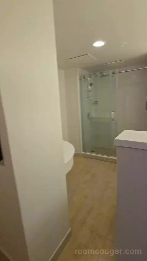 Channelside One Bedroom, Club Lounge Access, Suite (#1201) bathroom picture #2