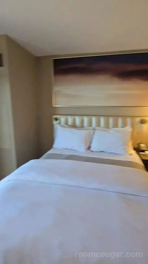 Guest Room, 2 Queen, Harbor View, High Floor (#1207) bed picture #4