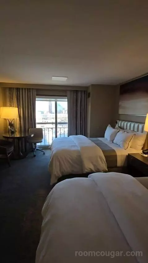 Guest Room, 2 Queen, Harbor View, High Floor (#1207) bed picture #6