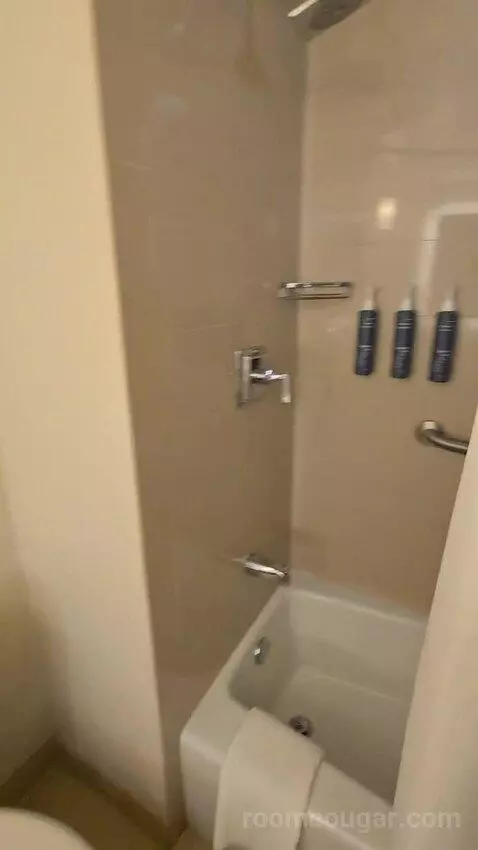 Guest Room, 2 Queen, Harbor View, High Floor (#1207) bathroom picture #6