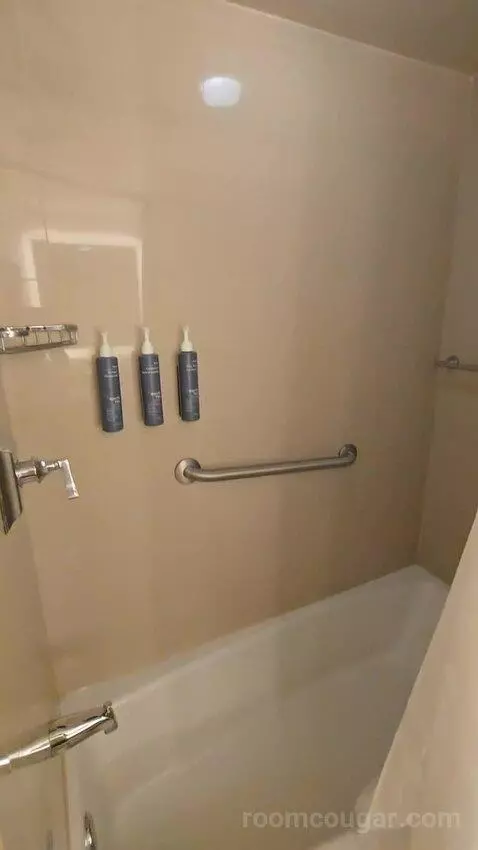 Guest Room, 2 Queen, Harbor View, High Floor (#1207) bathroom picture #7