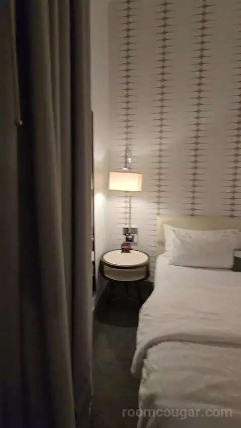 Deluxe Guest Room, 1 King (#211) picture #10