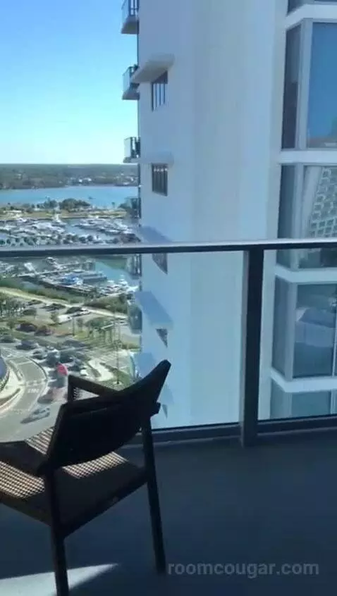 Deluxe Suite, Parlor, Alternate Bed: Sofa Bed, Marina View (#1703) view picture #3