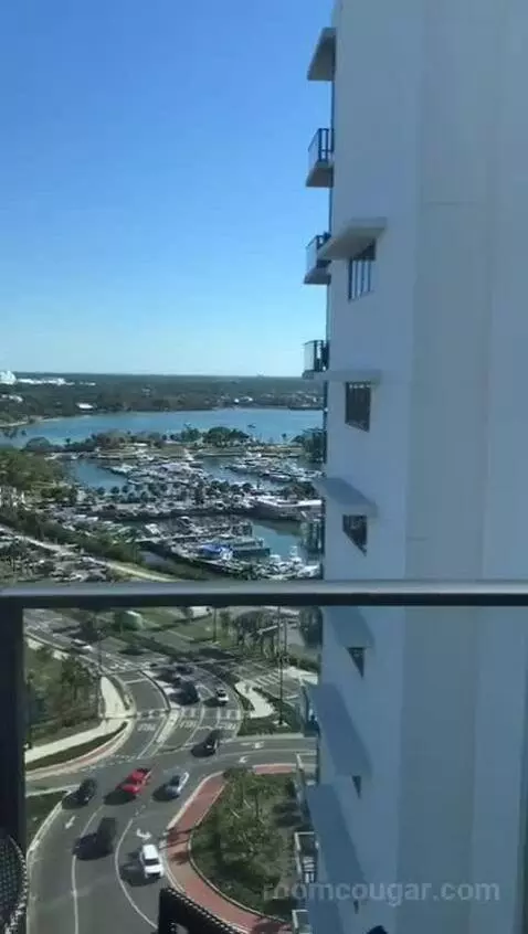 Deluxe Suite, Parlor, Alternate Bed: Sofa Bed, Marina View (#1703) view picture #11