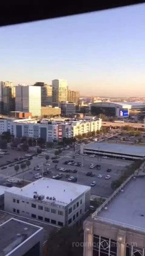 Two Queen Den Room (#1718) view picture #8