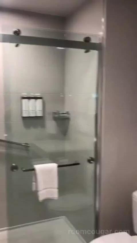 Two Queen Den Room (#1718) bathroom picture #4