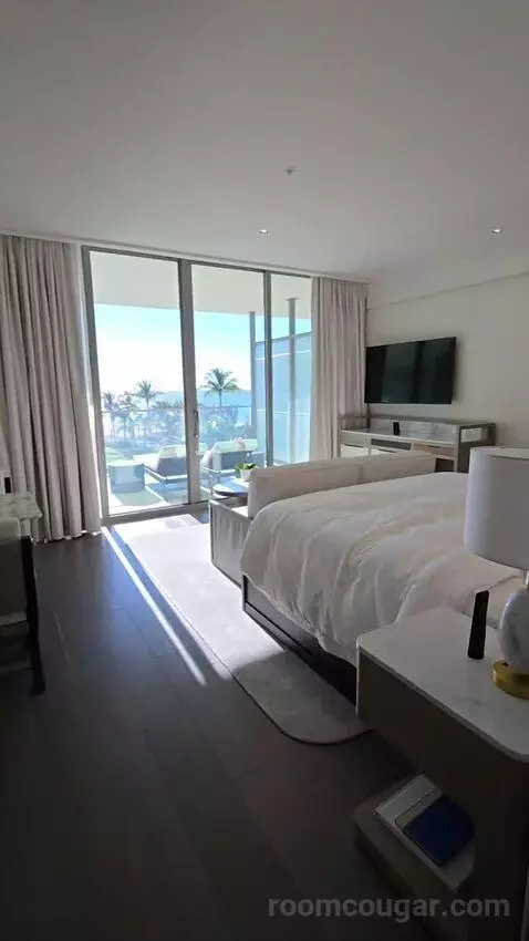 Magnolia King Suite with Sofa Bed, Balcony and Ocean View (#225) bed picture #2