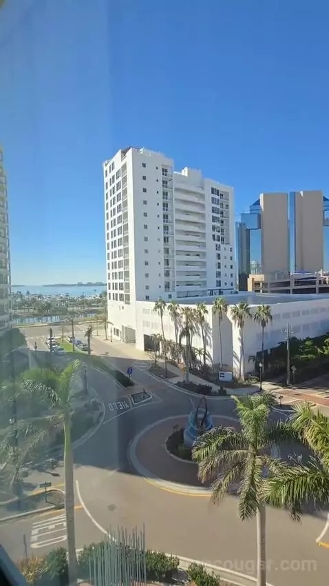 One-Bedroom King Suite with Sofa Bed - High Floor/City View (#625) view picture #3
