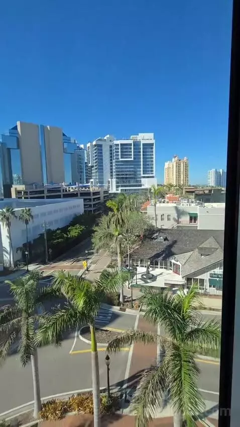 One-Bedroom King Suite with Sofa Bed - High Floor/City View (#625) view picture #11
