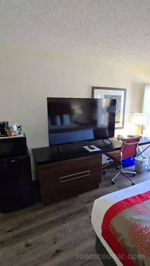 King Room with Water View (#213) bed picture #9