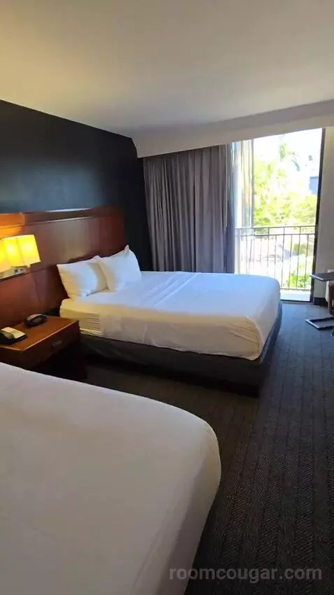 Two Queen Junior Suite, Sofa Bed, Balcony (#220) view picture #3