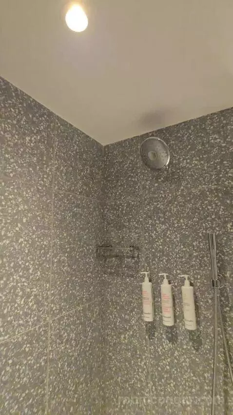 King Room with River View (#836) bathroom picture #7