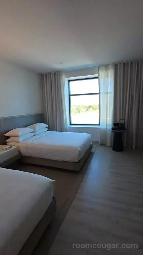 Queen Room with Two Queen Beds and Pool View, Accessible (#435) bed picture #3