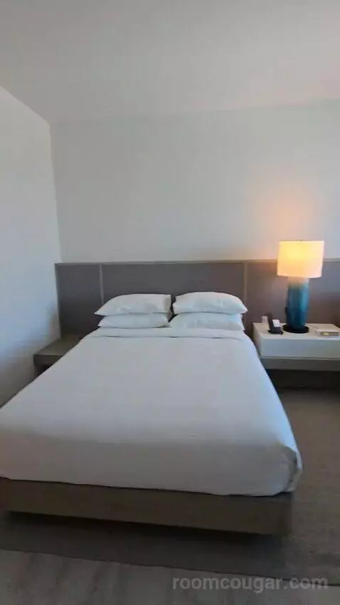 Queen Room with Two Queen Beds and Pool View, Accessible (#435) bed picture #10