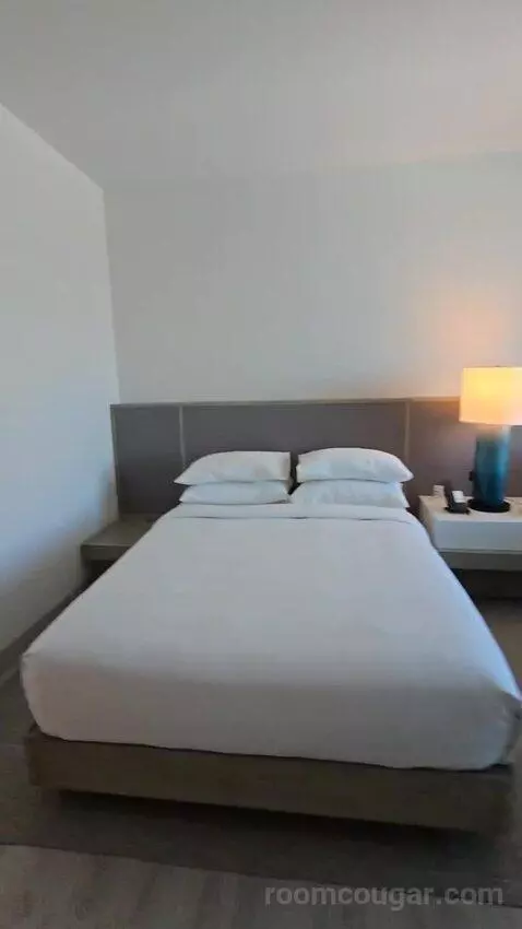 Queen Room with Two Queen Beds and Pool View, Accessible (#435) bed picture #11