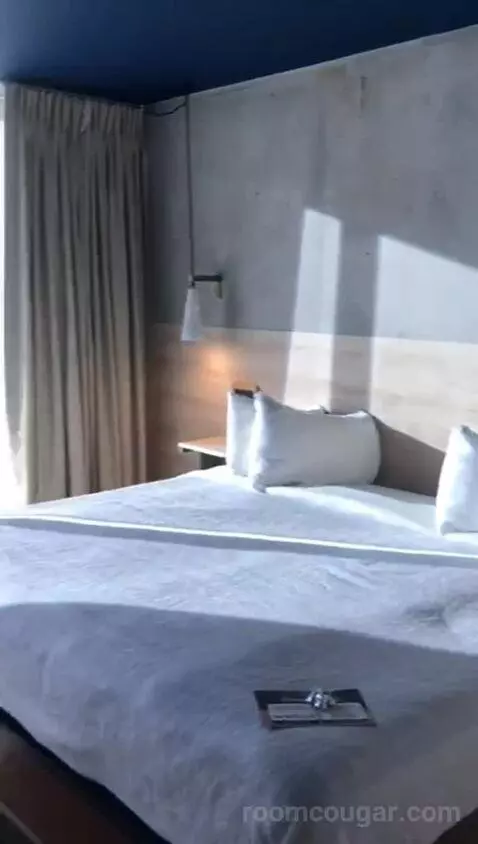 King Room - Disability Access (#225) bed picture #7
