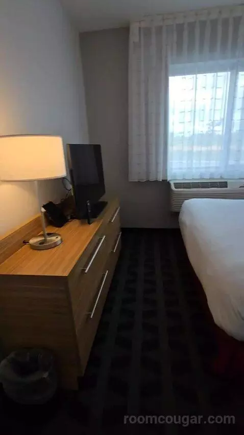 One-Bedroom Queen Suite with Sofa Bed, Mobility and Hearing Accessible Tub (#103) bed picture #4
