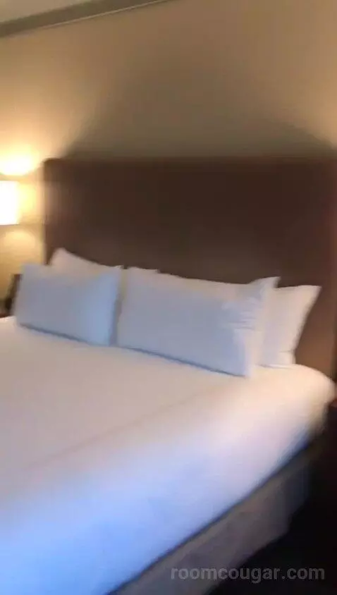 One Bedroom King Suite (#757) bed picture #7