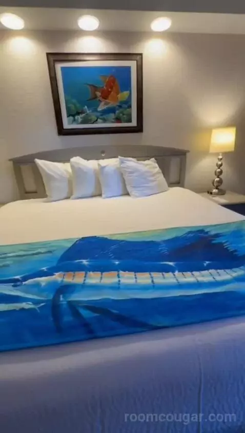 Resort View Two Bedroom Suite with Two Queens and One King (#1836) bed picture #1