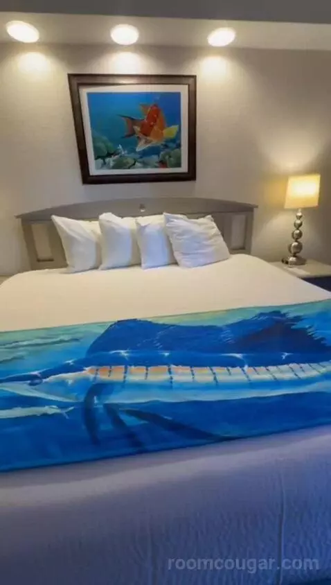 Resort View Two Bedroom Suite with Two Queens and One King (#1836) bed picture #2