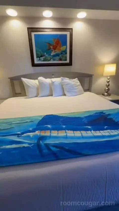 Resort View Two Bedroom Suite with Two Queens and One King (#1836) bed picture #3