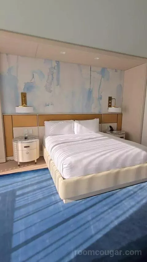 One Bedroom King Suite with Lagoon View, Accessible (#722) bed picture #1