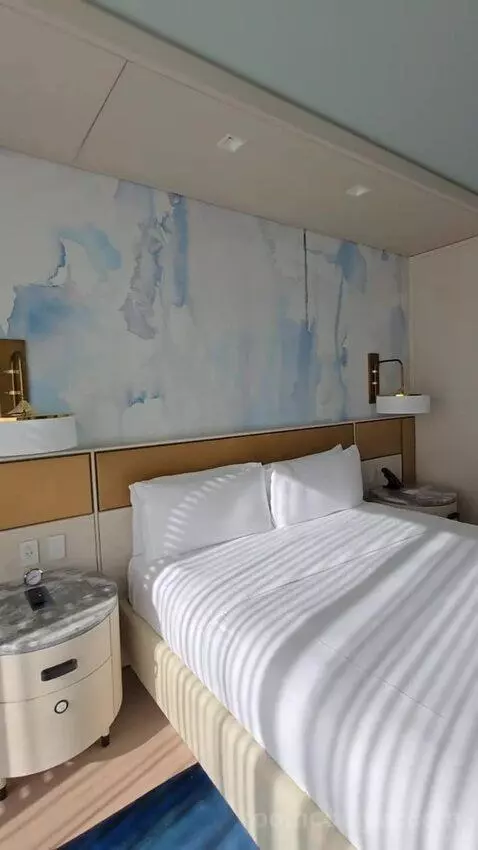One Bedroom King Suite with Lagoon View, Accessible (#722) bed picture #6