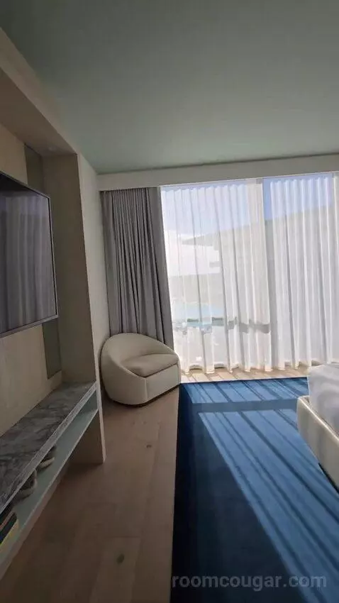 One Bedroom King Suite with Lagoon View, Accessible (#722) bed picture #10