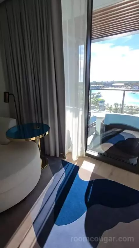 One Bedroom King Suite with Lagoon View, Accessible (#722) view picture #1