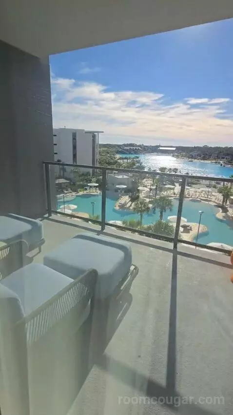 One-Bedroom King Suite with Lagoon View (#522) view picture #7