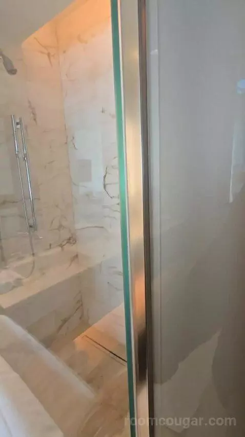 King Room with Balcony and Lagoon View (#726) bathroom picture #7