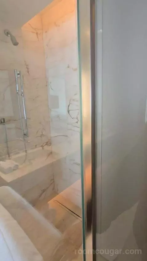 King Room with Balcony and Lagoon View (#726) bathroom picture #8