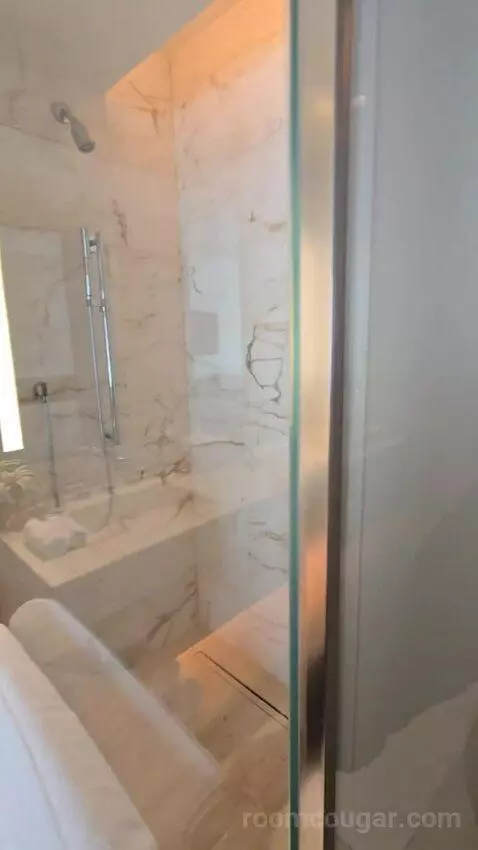 King Room with Balcony and Lagoon View (#726) bathroom picture #9
