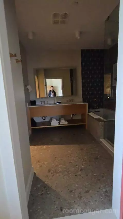 Two-Bedroom King Suite with Two Queen Beds (#104) bathroom picture #1