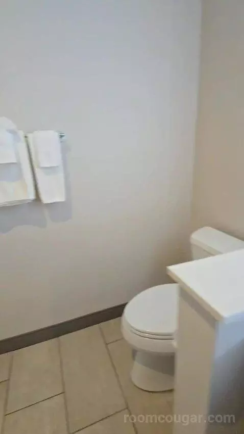 1 King Standard (#106) bathroom picture #6