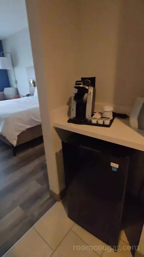 King Room - Hearing Accessible (#427) bed picture #1