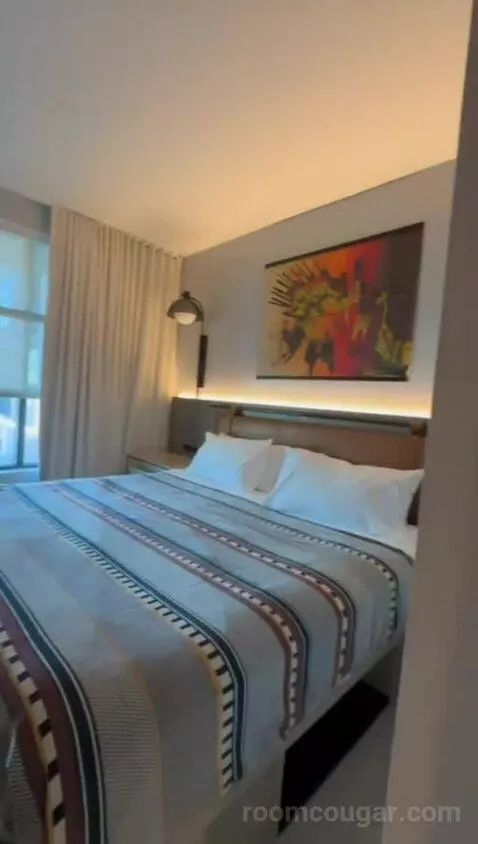 King Room (#302) bed picture #8