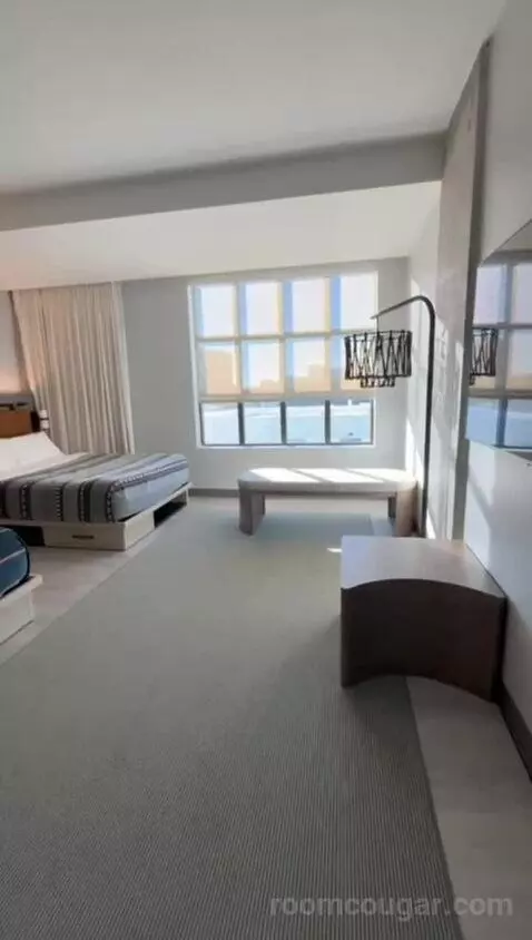 King Room, Accessible (#541) bed picture #1