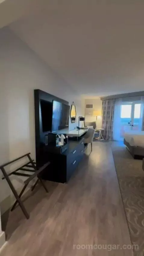 Premium Bay View Tower, Guest Room, 2 Queen (#566) view picture #2