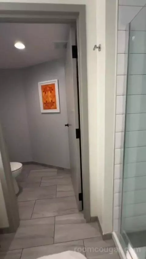 Premium Bay View Tower, Guest Room, 2 Queen (#566) bathroom picture #3