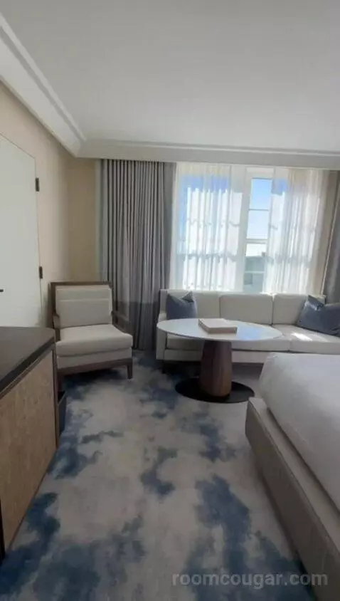 Deluxe Guestroom with Resort Views, Historic Building, 1 King (#539) bed picture #10
