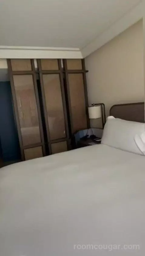 Premium Guestroom with Bay View, Historic Building, High Floor, 1 King (#647) bed picture #11