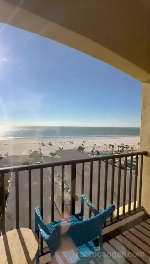 Ocean Front Deluxe Two Queen Suite (#1842) view picture #9
