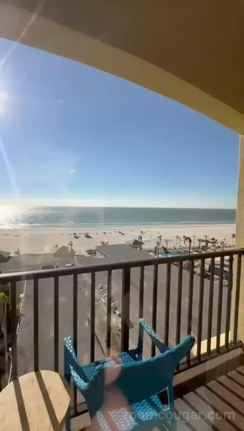 Ocean Front Deluxe Two Queen Suite (#1842) view picture #11