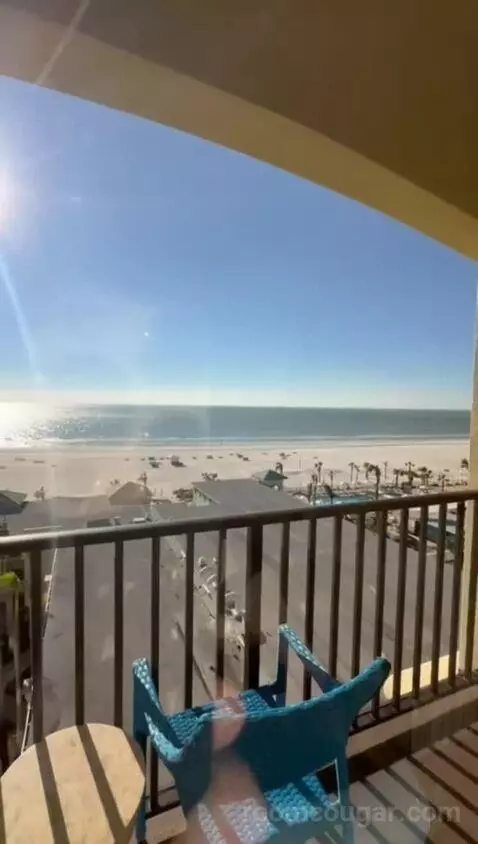 Ocean Front Deluxe Two Queen Suite (#1842) view picture #12